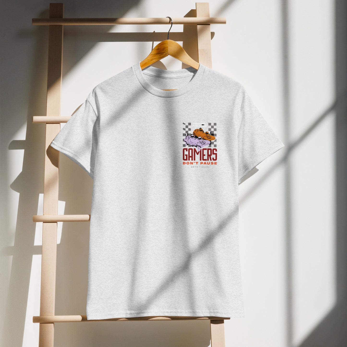 GAMERS DONT PAUSE T-Shirt - Kanvas T-Shirt