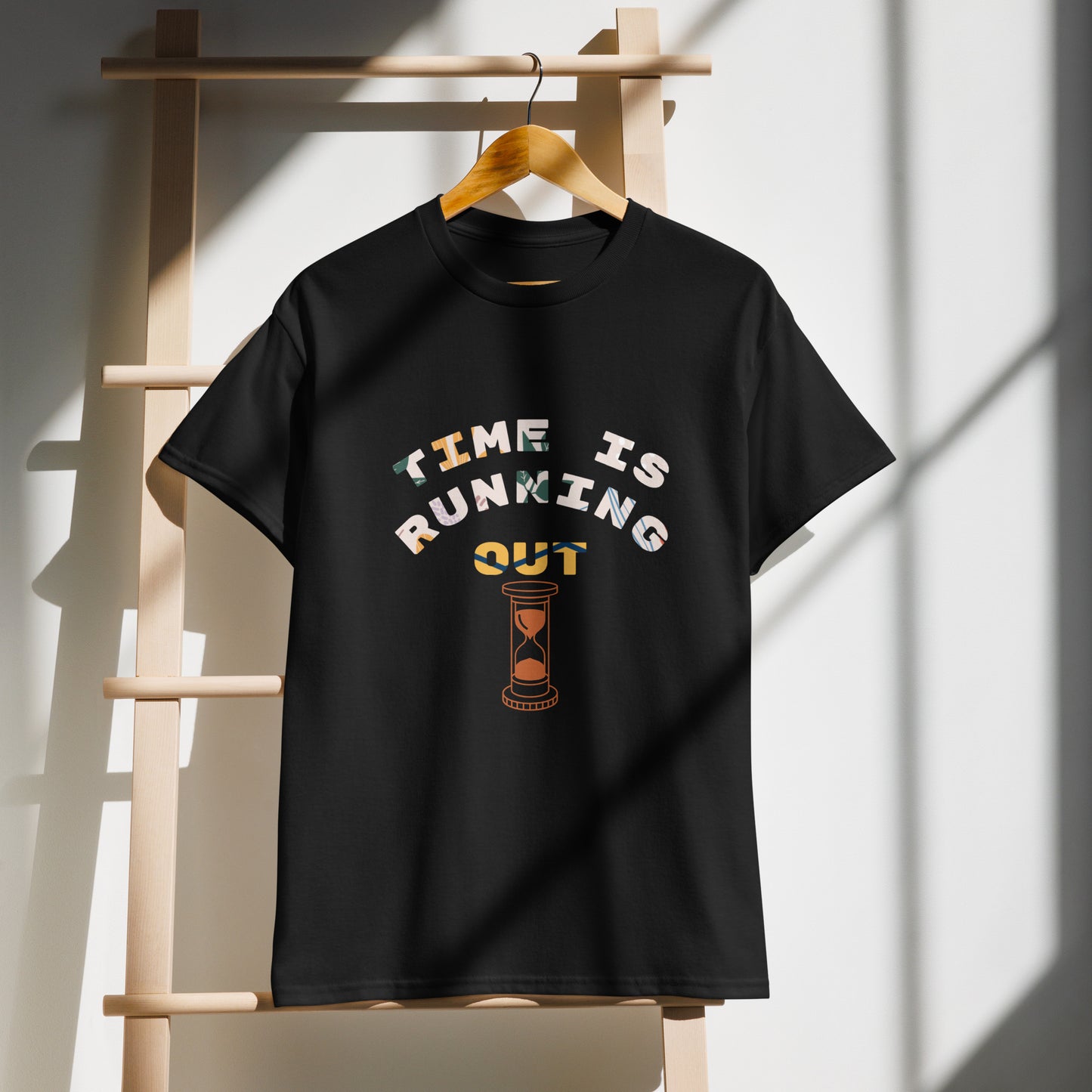 TIME IS RUNNIG OUT DryBlend® T-Shirt - Kanvas T-Shirt
