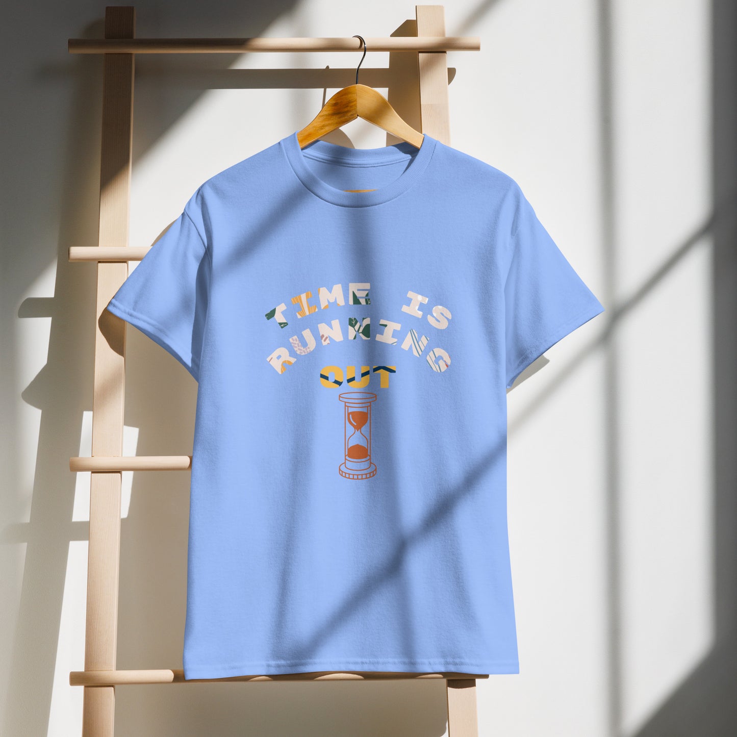 TIME IS RUNNIG OUT DryBlend® T-Shirt - Kanvas T-Shirt