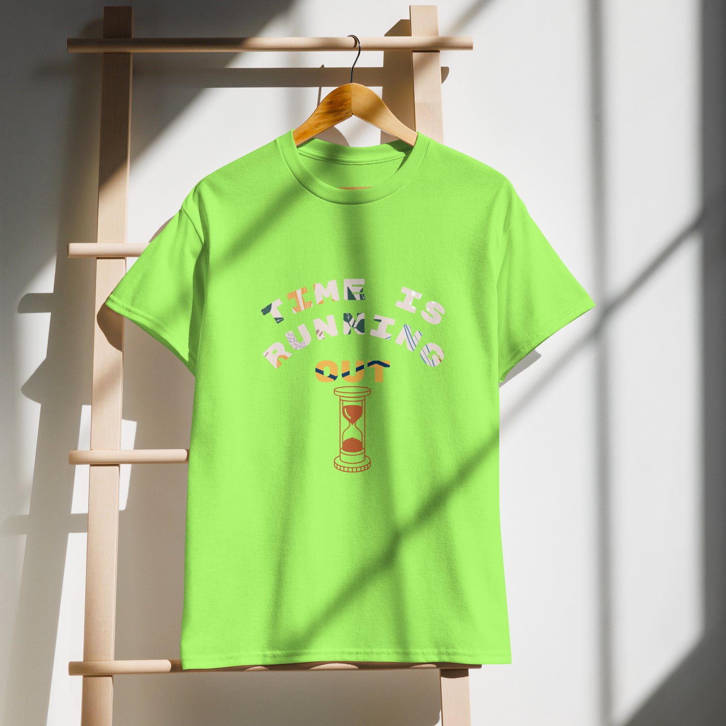 TIME IS RUNNIG OUT DryBlend® T-Shirt - Kanvas T-Shirt